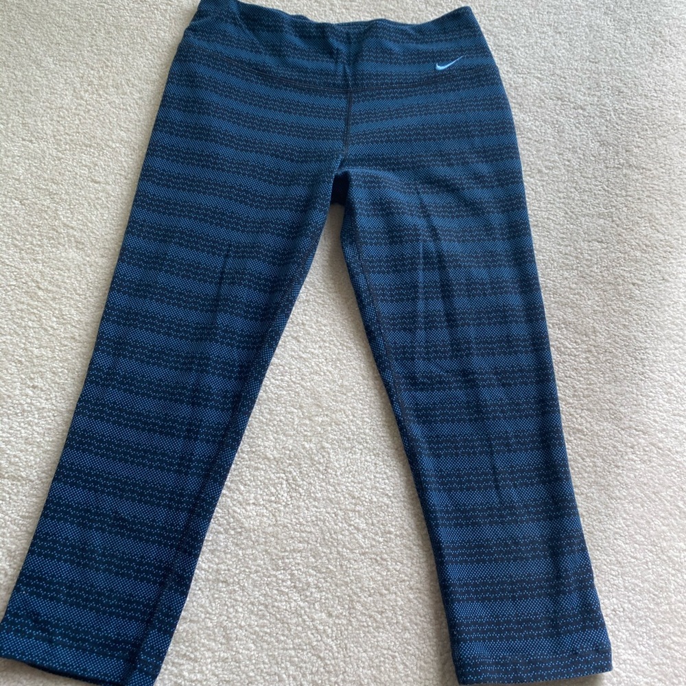 Women’s size small workout leggings Nike